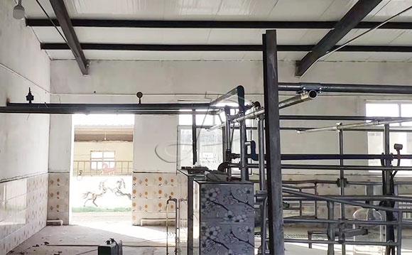 中置式<a href=/ target=_blank class=infotextkey>擠奶機(jī)</a>